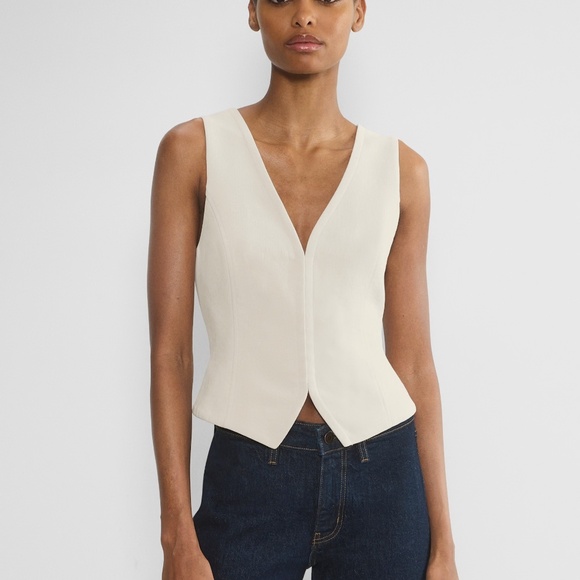 Aritzia Tops - Aritzia Babaton Attire Vest Cream Tailored Sleeveless Blazer Top 0 XS